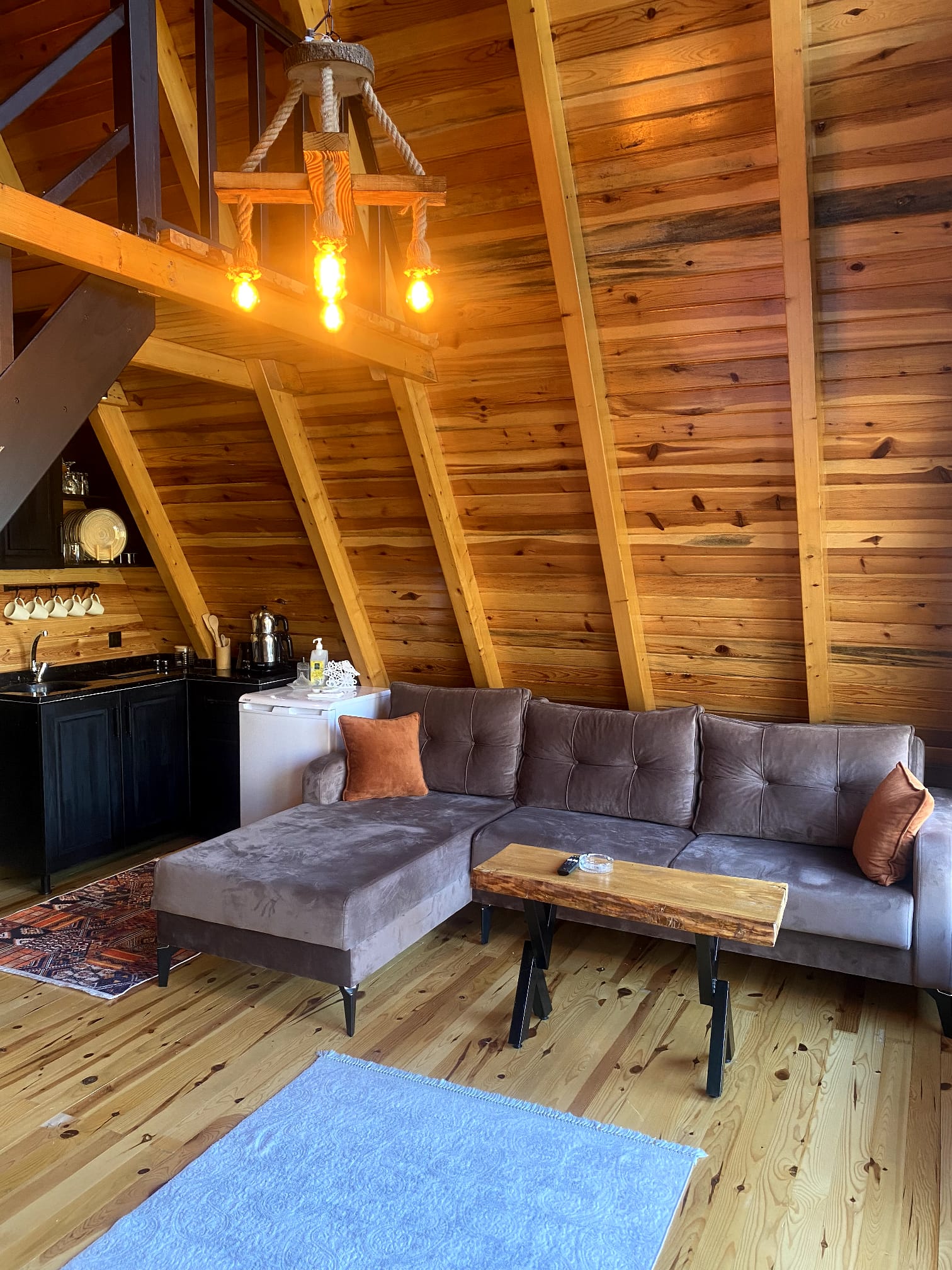 Sapanca Brown Wooden Bungalov