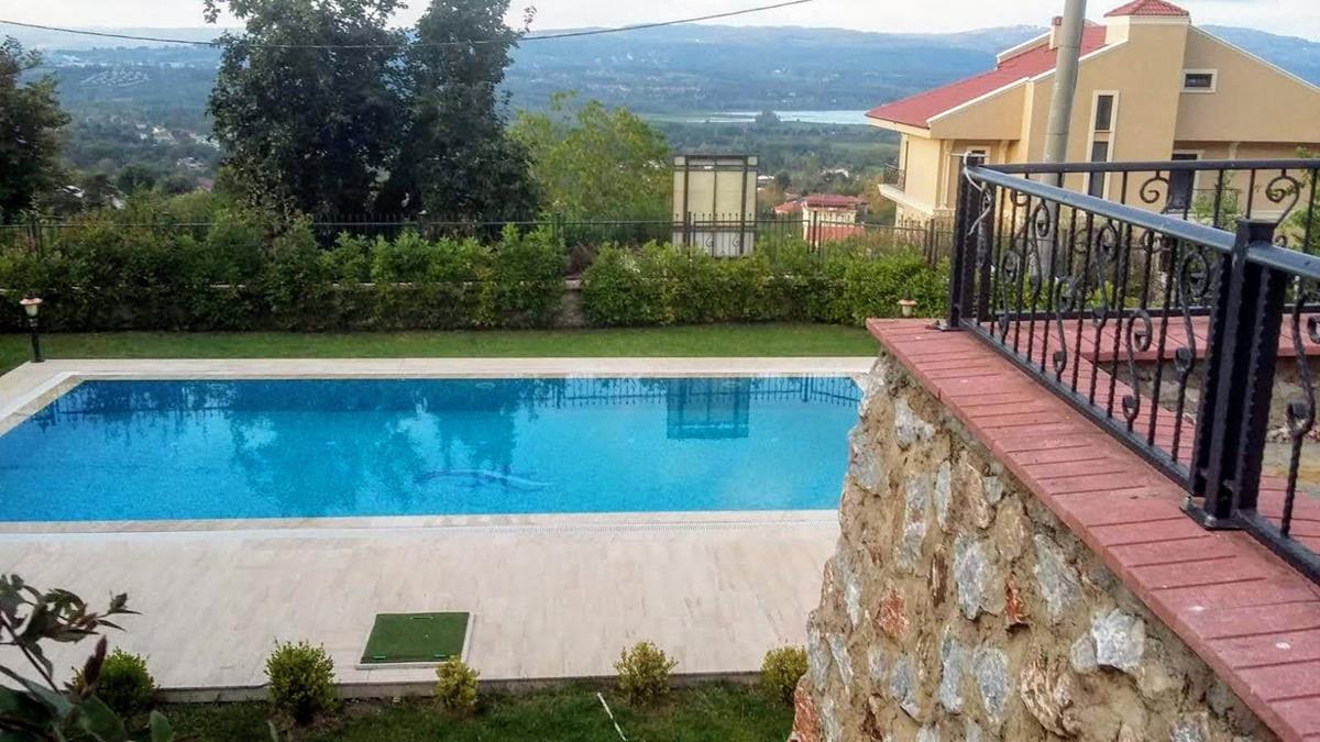 Kartepe Aliye Han Konaklari